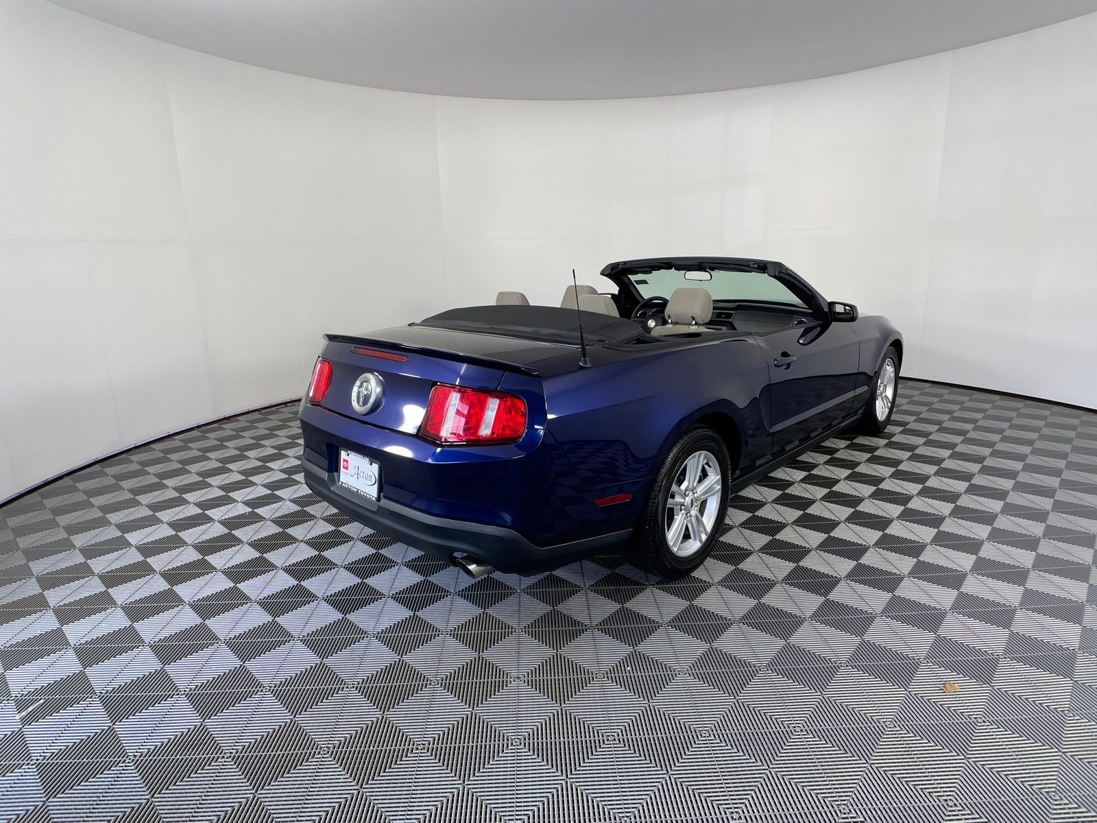 2012 Ford Mustang V6 8