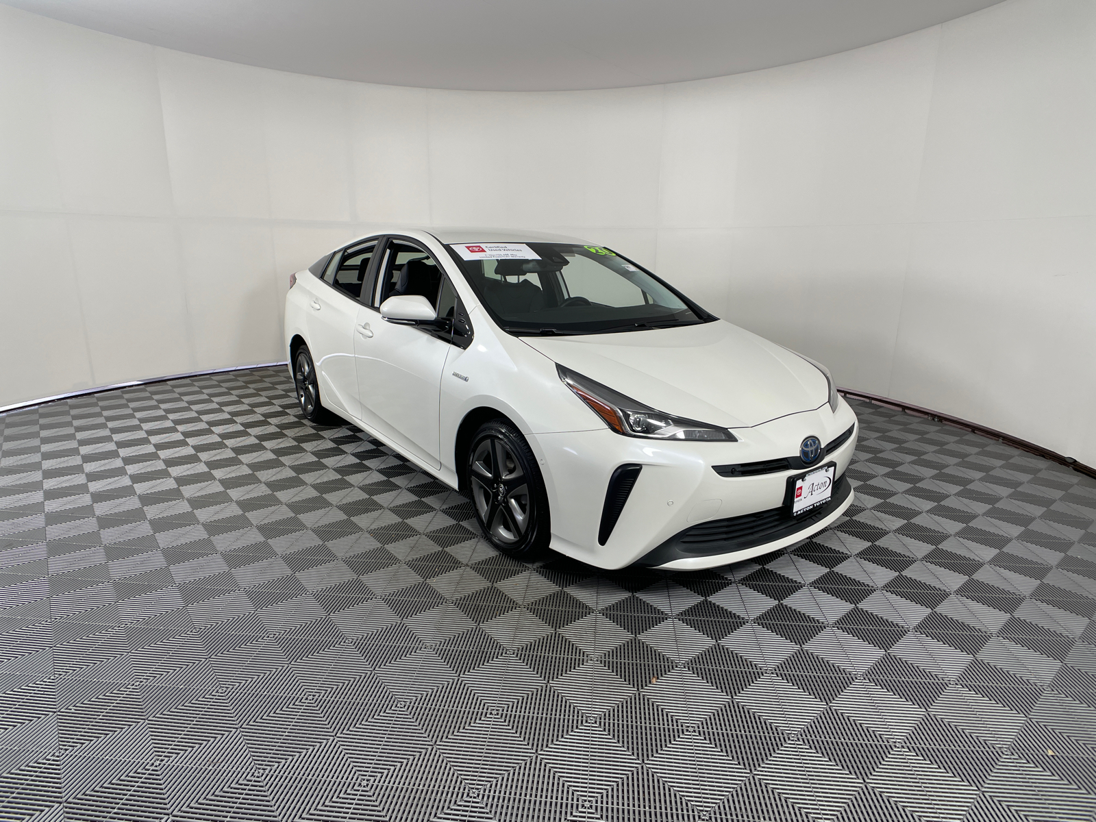 2020 Toyota Prius Limited 1