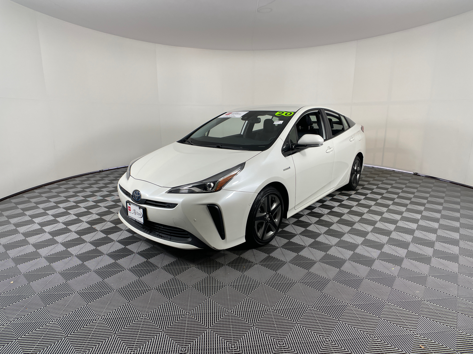 2020 Toyota Prius Limited 3