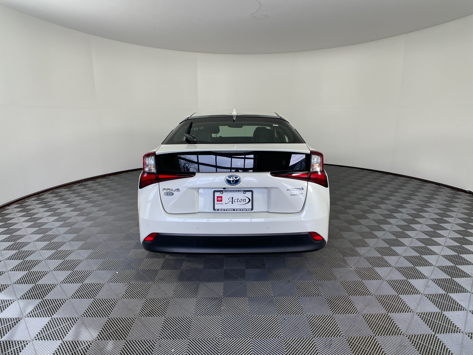 2020 Toyota Prius Limited 6