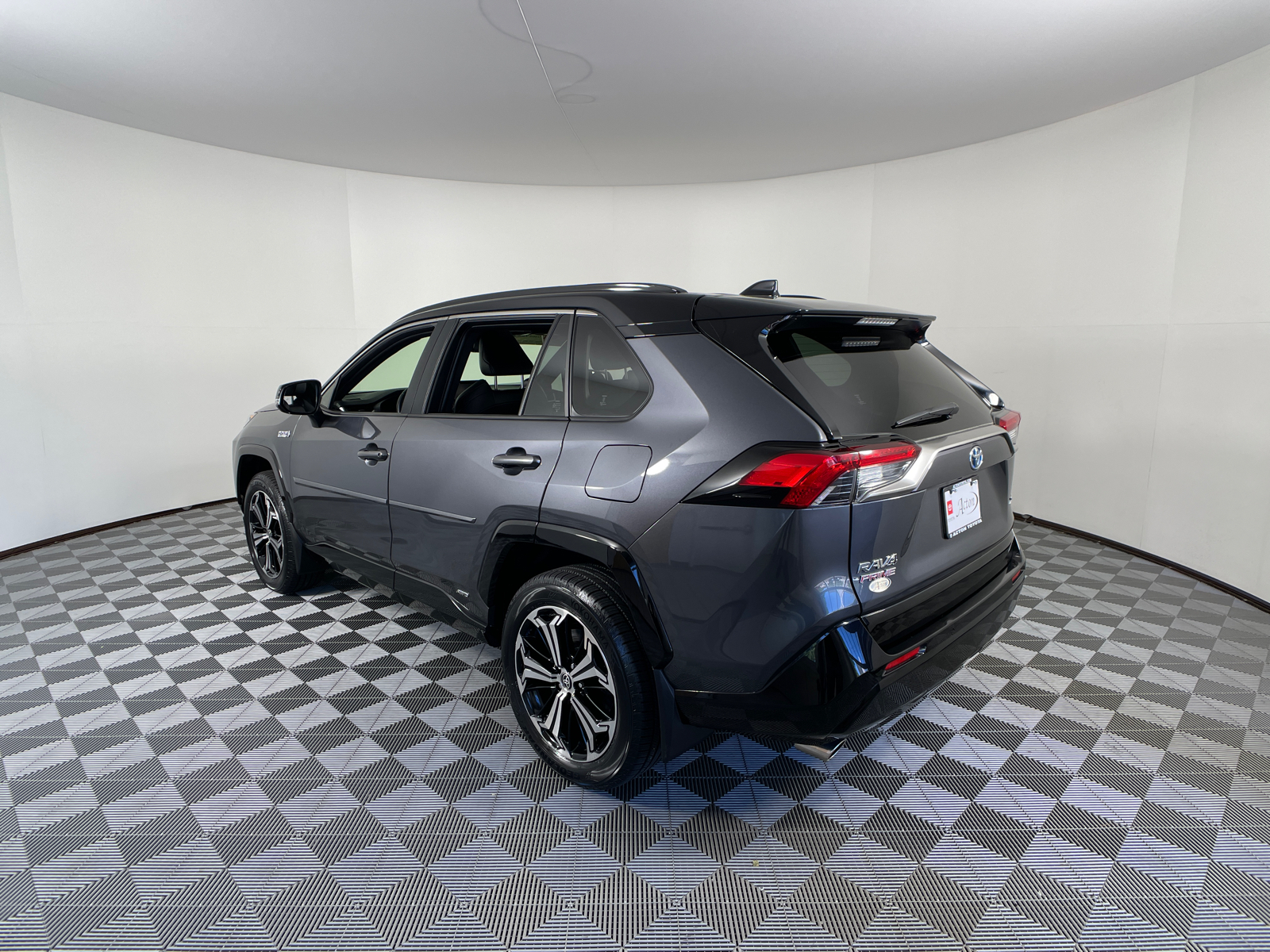 2021 Toyota RAV4 Prime XSE 6