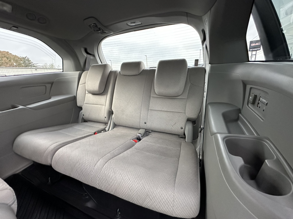 2016 Honda Odyssey SE 30