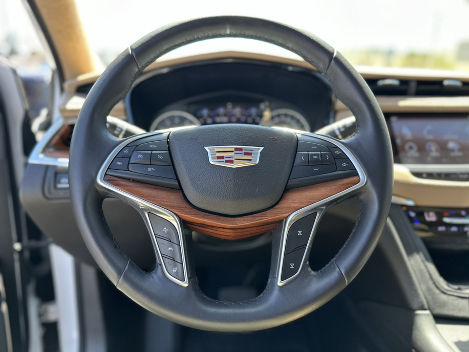 2017 Cadillac XT5 Platinum AWD 14