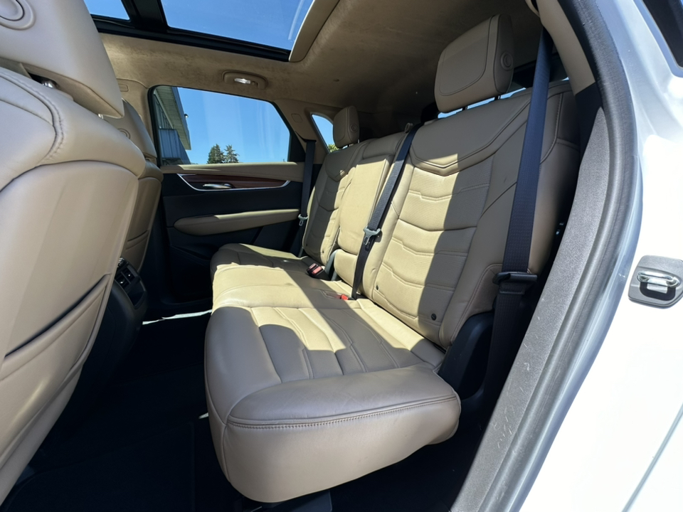 2017 Cadillac XT5 Platinum AWD 28