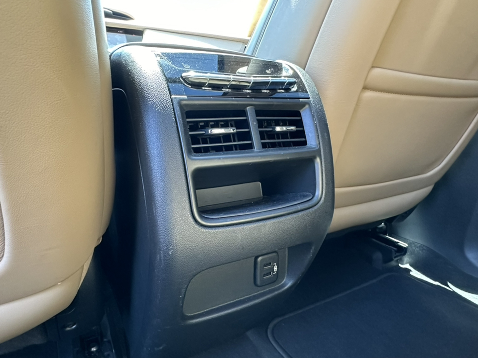 2017 Cadillac XT5 Platinum AWD 29