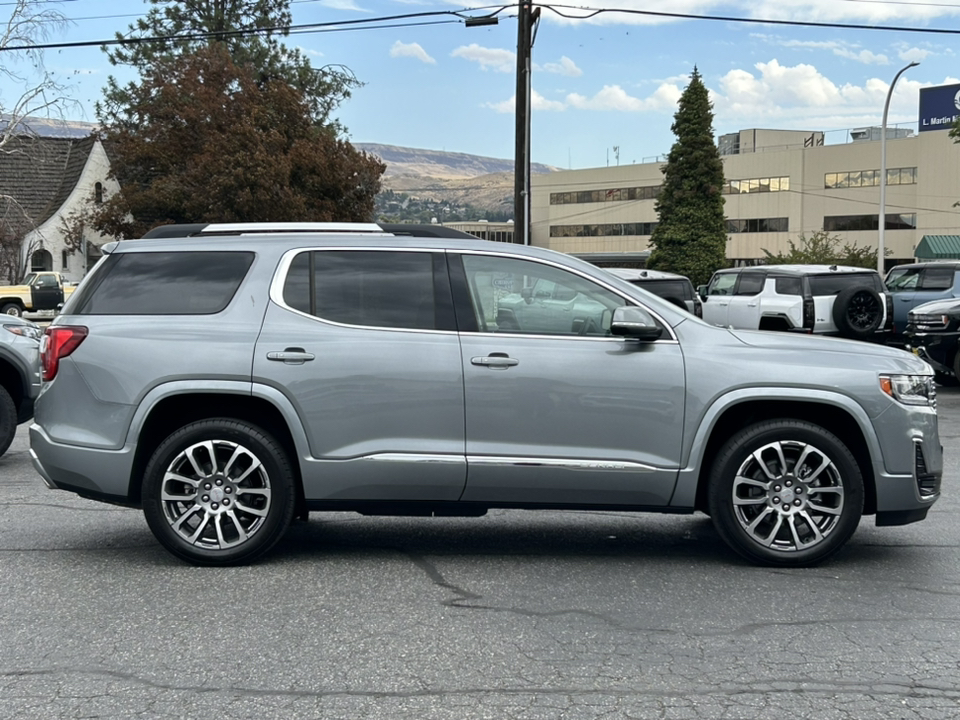 2023 GMC Acadia Denali 9