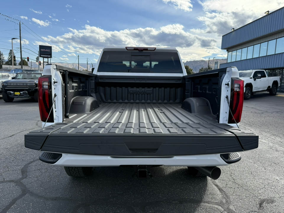 2025 GMC Sierra Denali 8