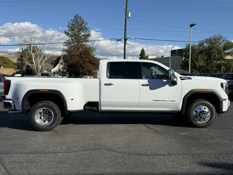 2025 GMC Sierra Denali 12