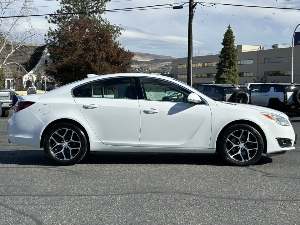 2017 Buick Regal Sport Touring 8