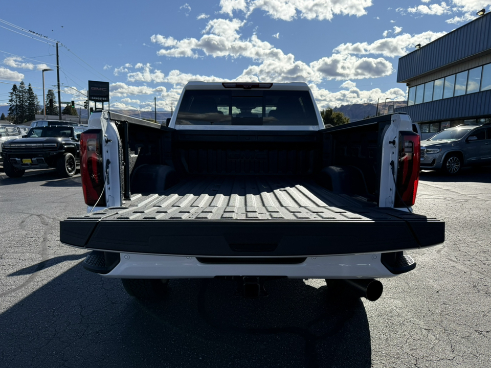 2025 GMC Sierra Denali 8