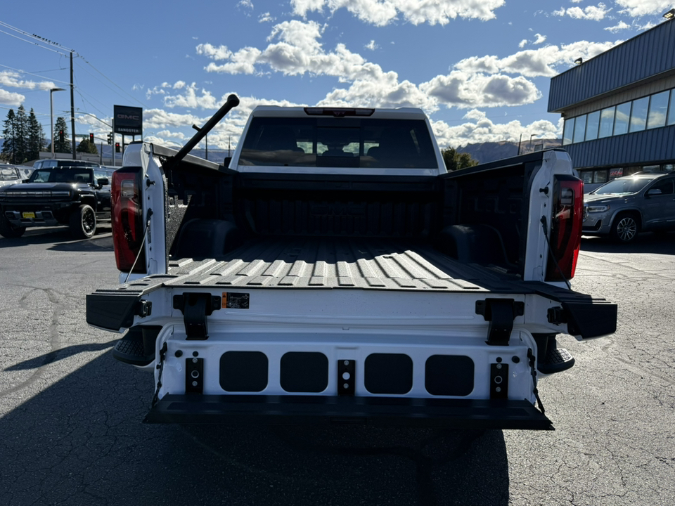 2025 GMC Sierra Denali 10