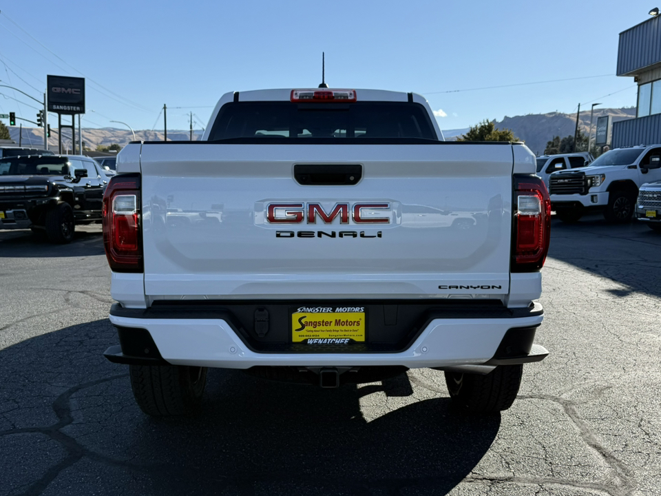 2024 GMC Canyon 4WD Denali 5