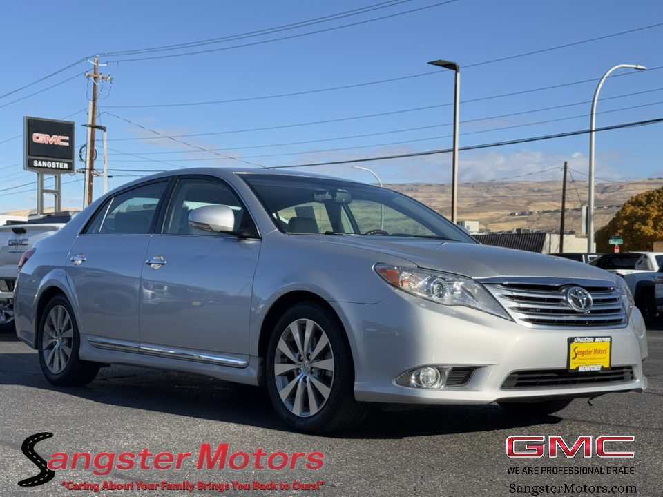 2011 Toyota Avalon Limited 1