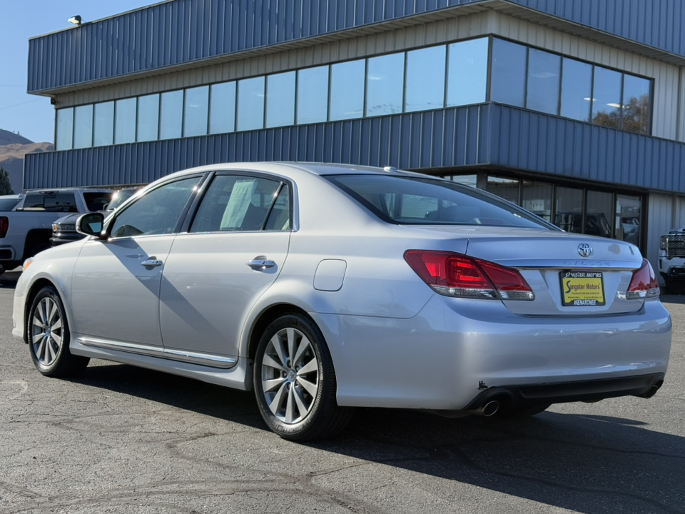 2011 Toyota Avalon Limited 4