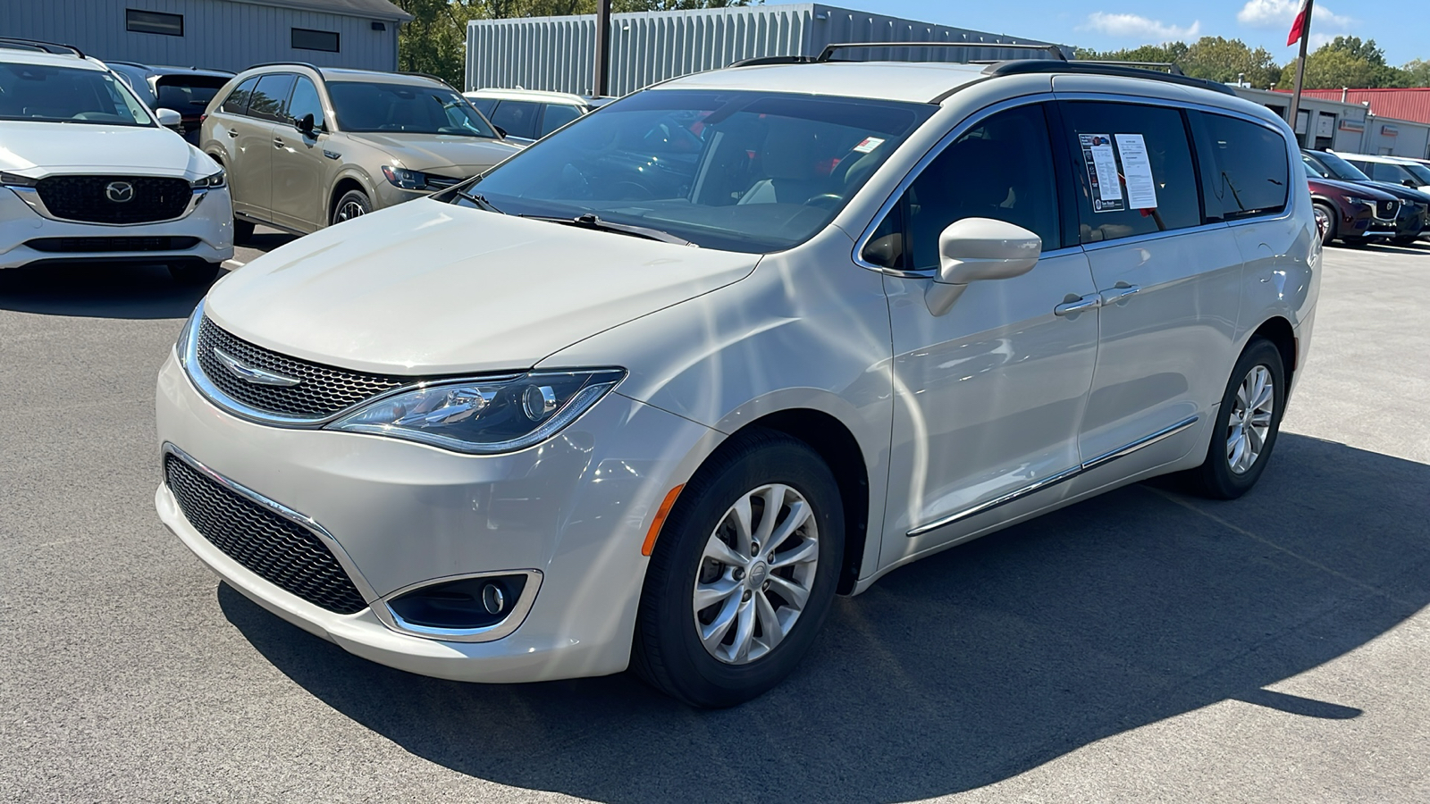 2017 Chrysler Pacifica Touring-L 3