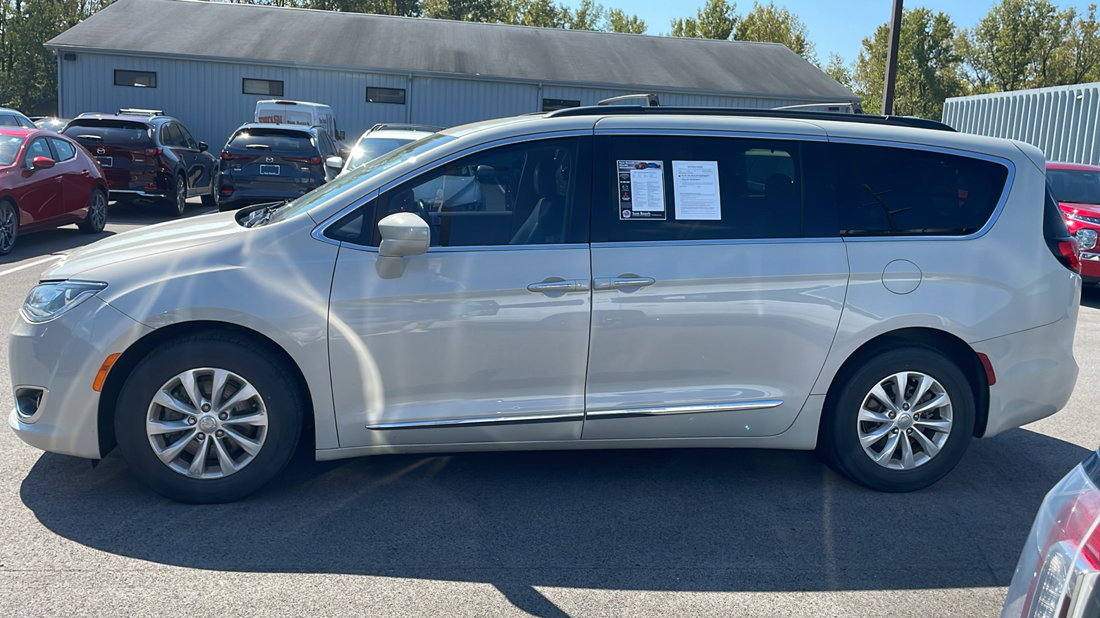 2017 Chrysler Pacifica Touring-L 4