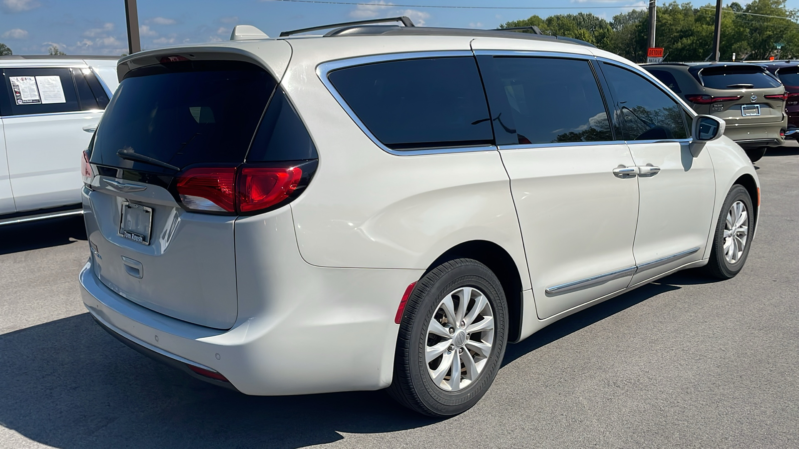 2017 Chrysler Pacifica Touring-L 7