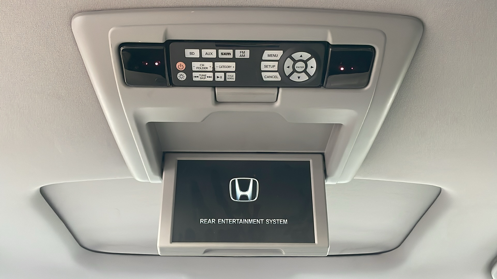 2016 Honda Pilot Elite 63