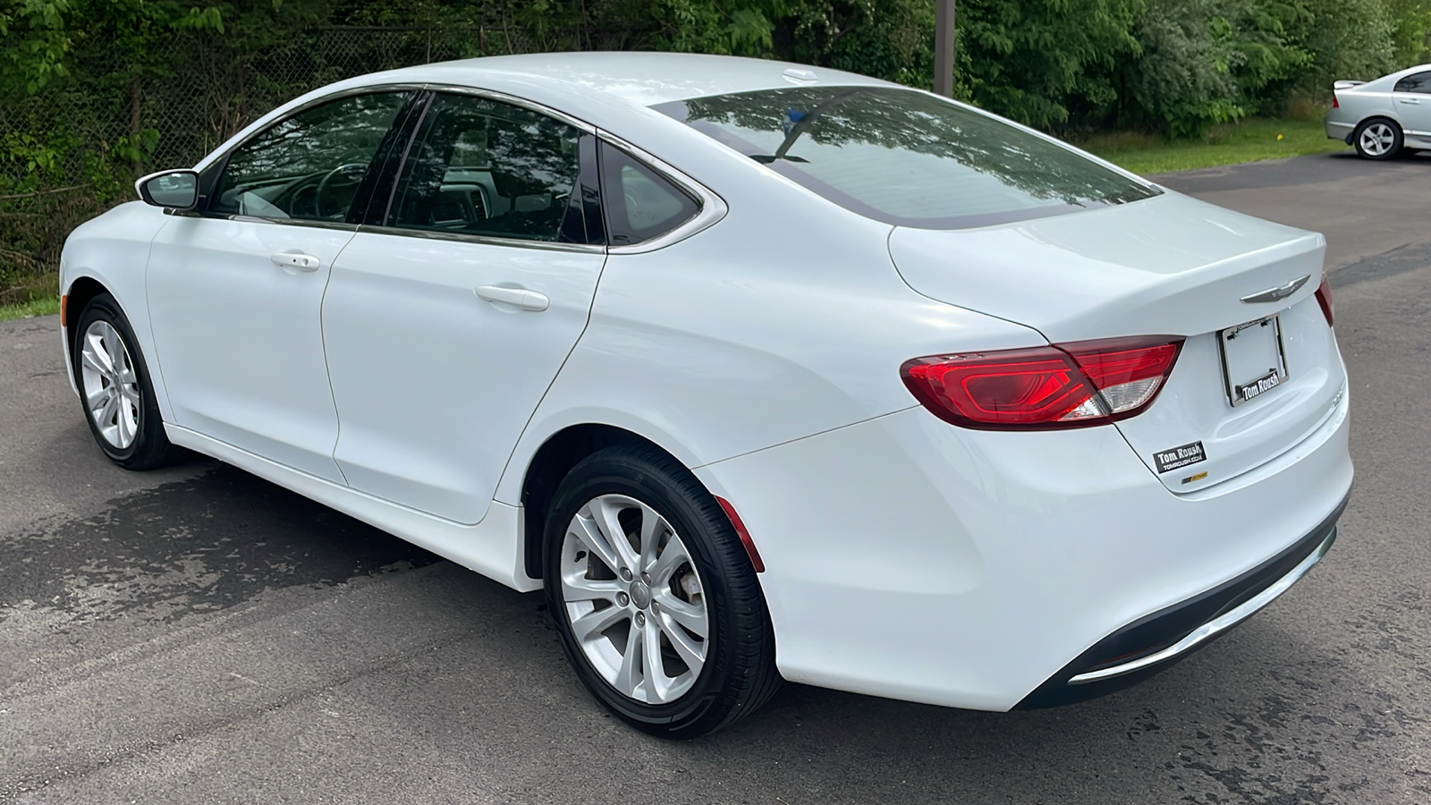 2016 Chrysler 200 Limited 4