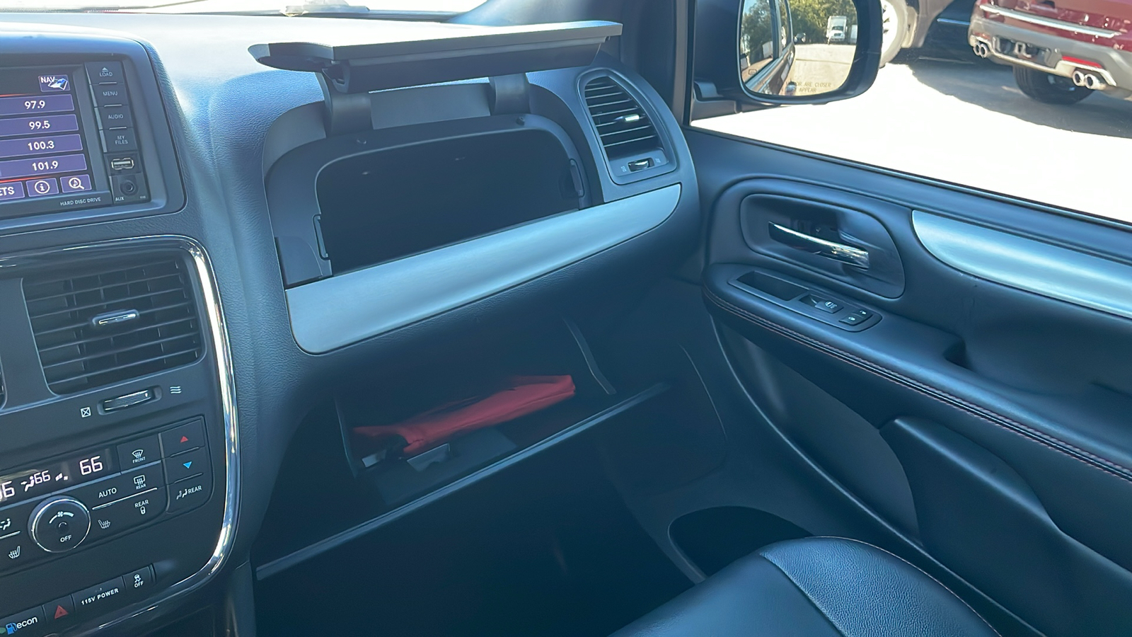 2019 Dodge Grand Caravan GT 37