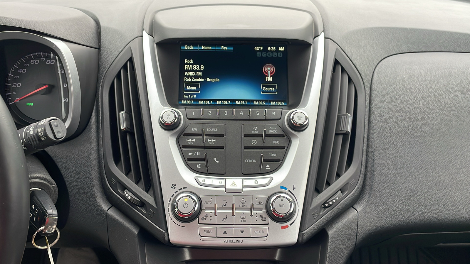 2013 Chevrolet Equinox LT 31