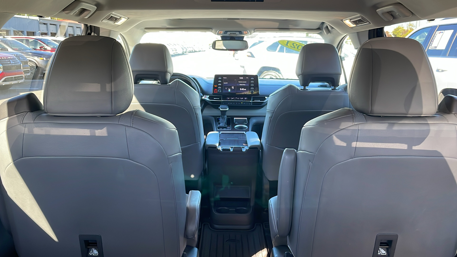 2021 Toyota Sienna XLE 11