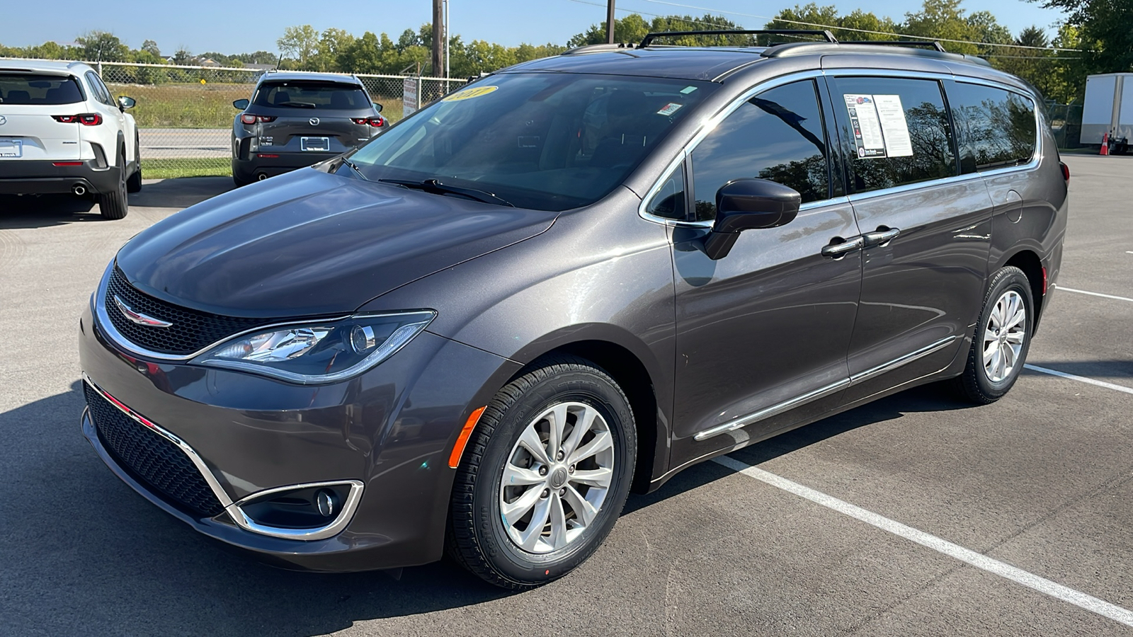 2017 Chrysler Pacifica Touring-L 3