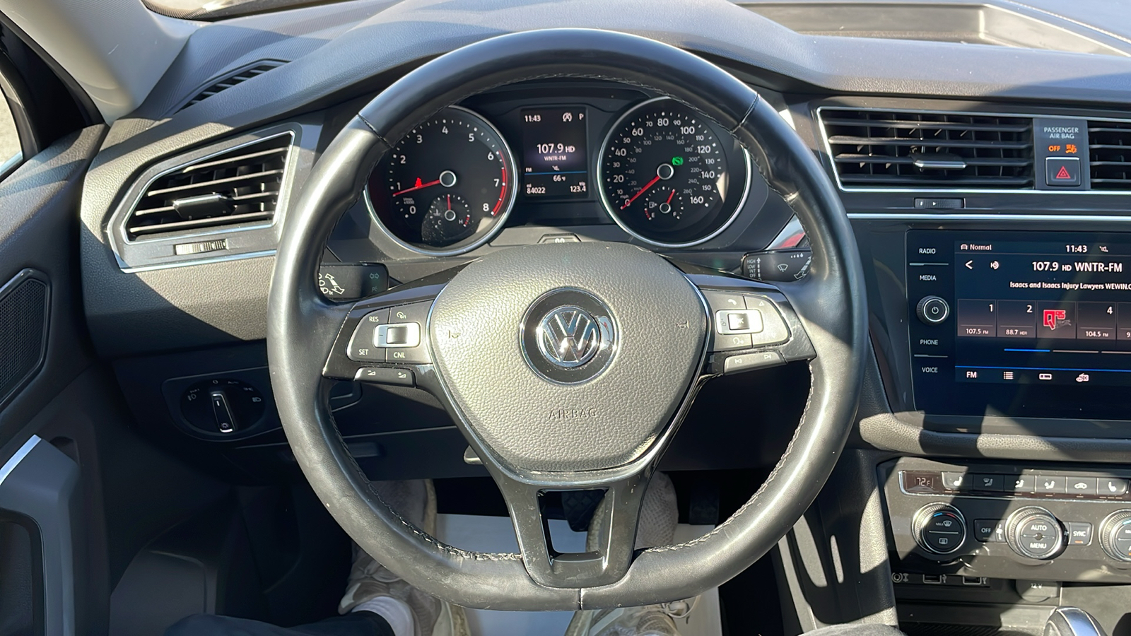 2018 Volkswagen Tiguan  41