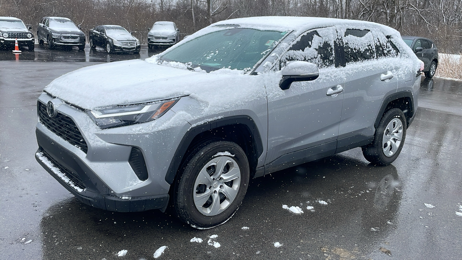 2023 Toyota RAV4 LE 3