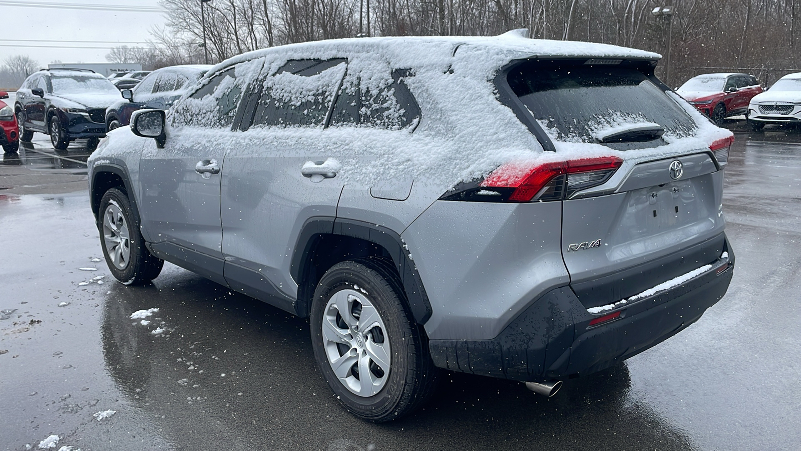 2023 Toyota RAV4 LE 5