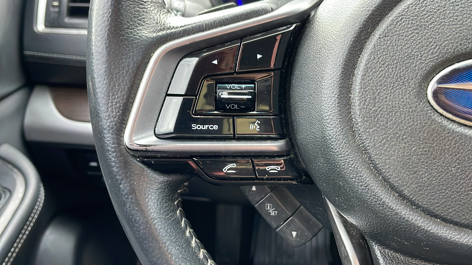 2018 Subaru Legacy Limited 36