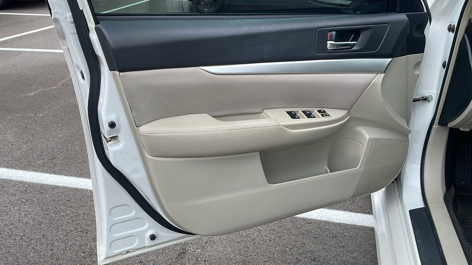 2013 Subaru Legacy 2.5i Premium 13