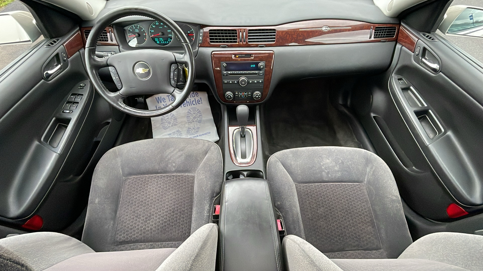 2011 Chevrolet Impala LT Retail 35
