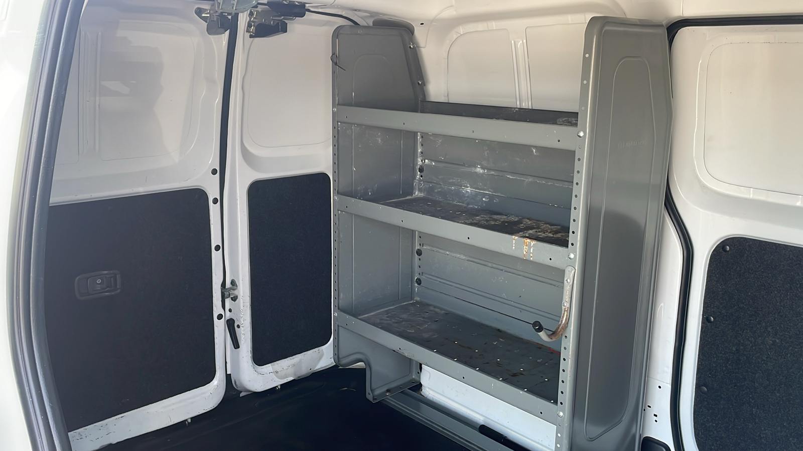 2018 Nissan NV200 Compact Cargo S 16