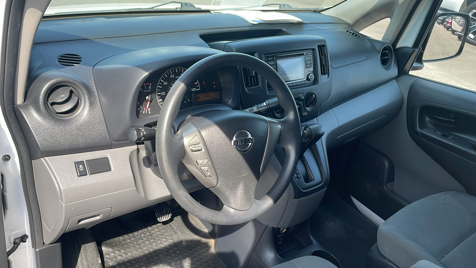 2018 Nissan NV200 Compact Cargo S 23