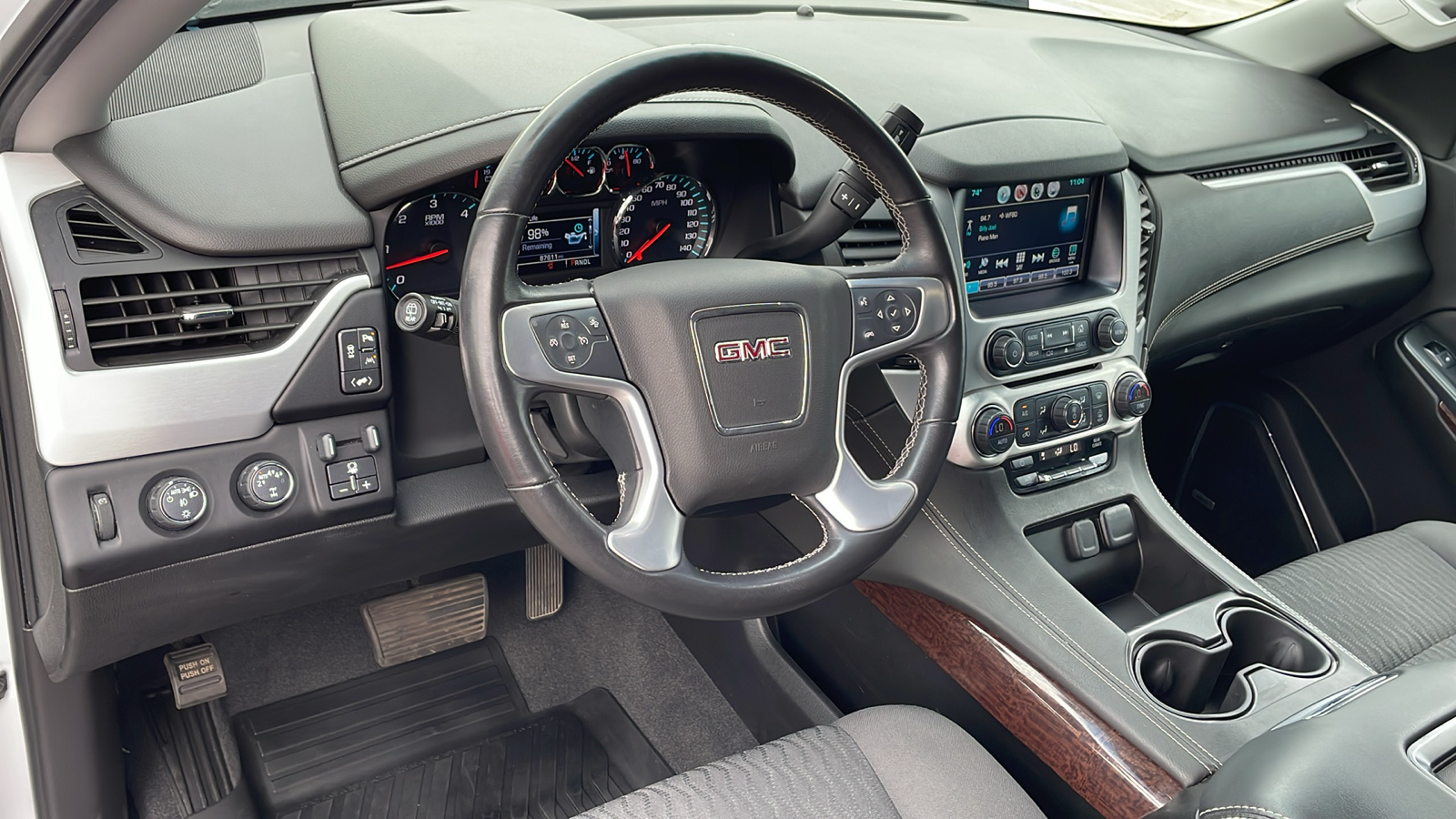 2020 GMC Yukon SLE 20