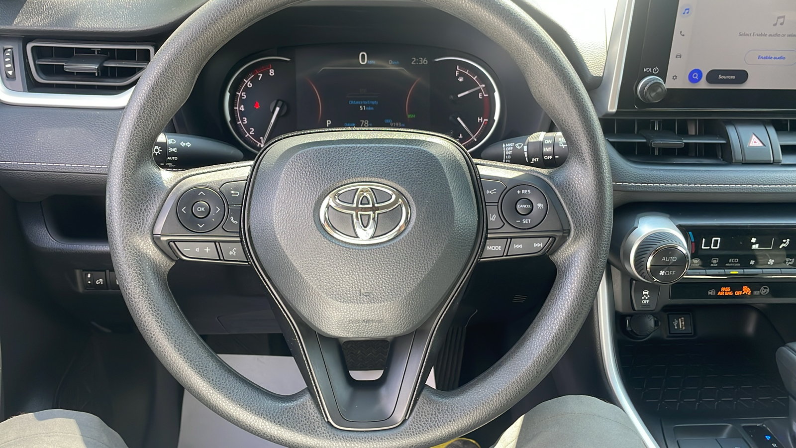 2024 Toyota RAV4 XLE 27