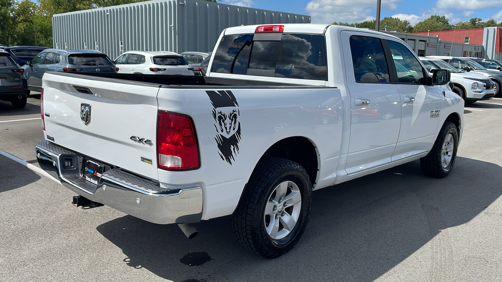 2017 Ram 1500 SLT 11