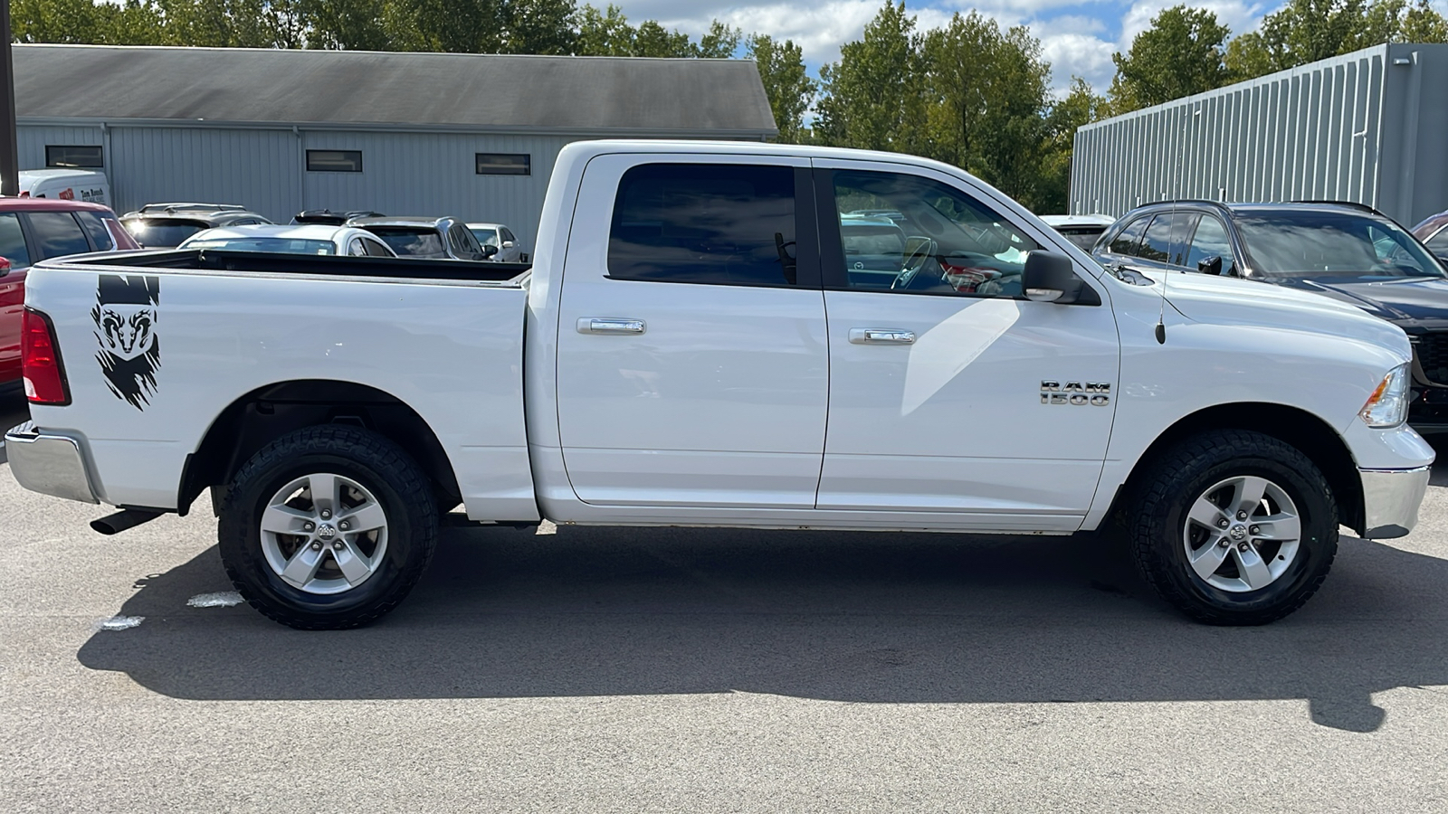 2017 Ram 1500 SLT 12