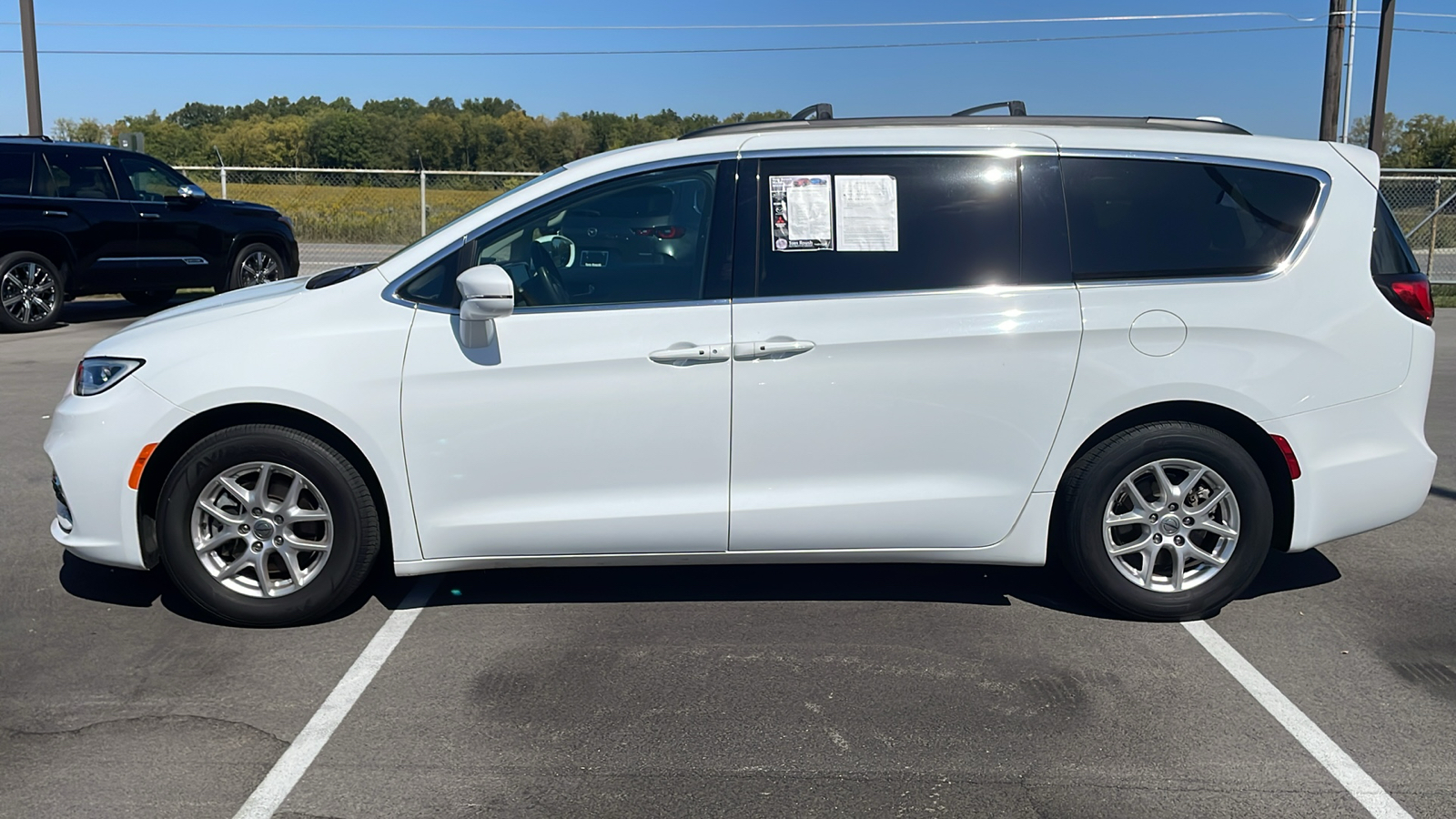 2022 Chrysler Pacifica Touring L 4