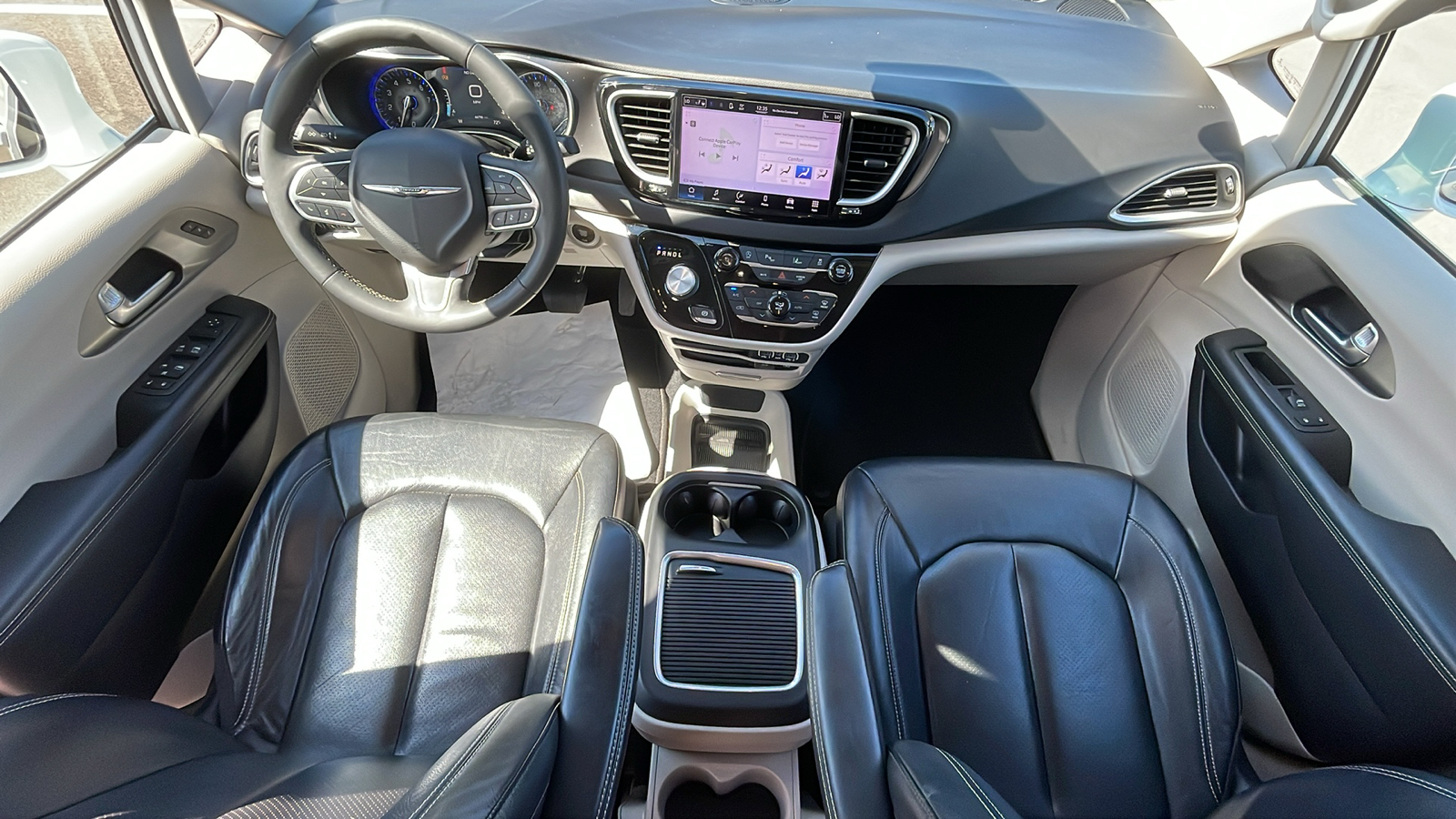 2022 Chrysler Pacifica Touring L 50