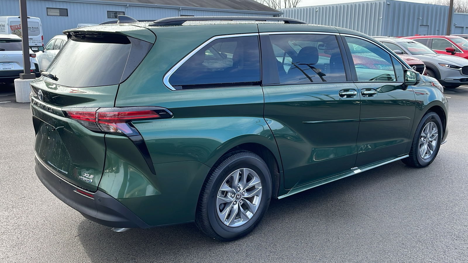 2022 Toyota Sienna XLE 11