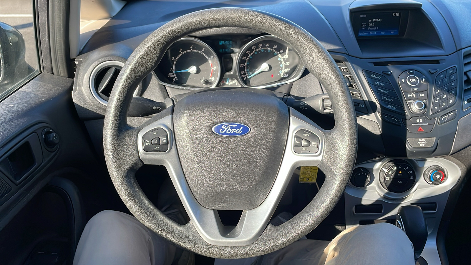 2019 Ford Fiesta SE 37