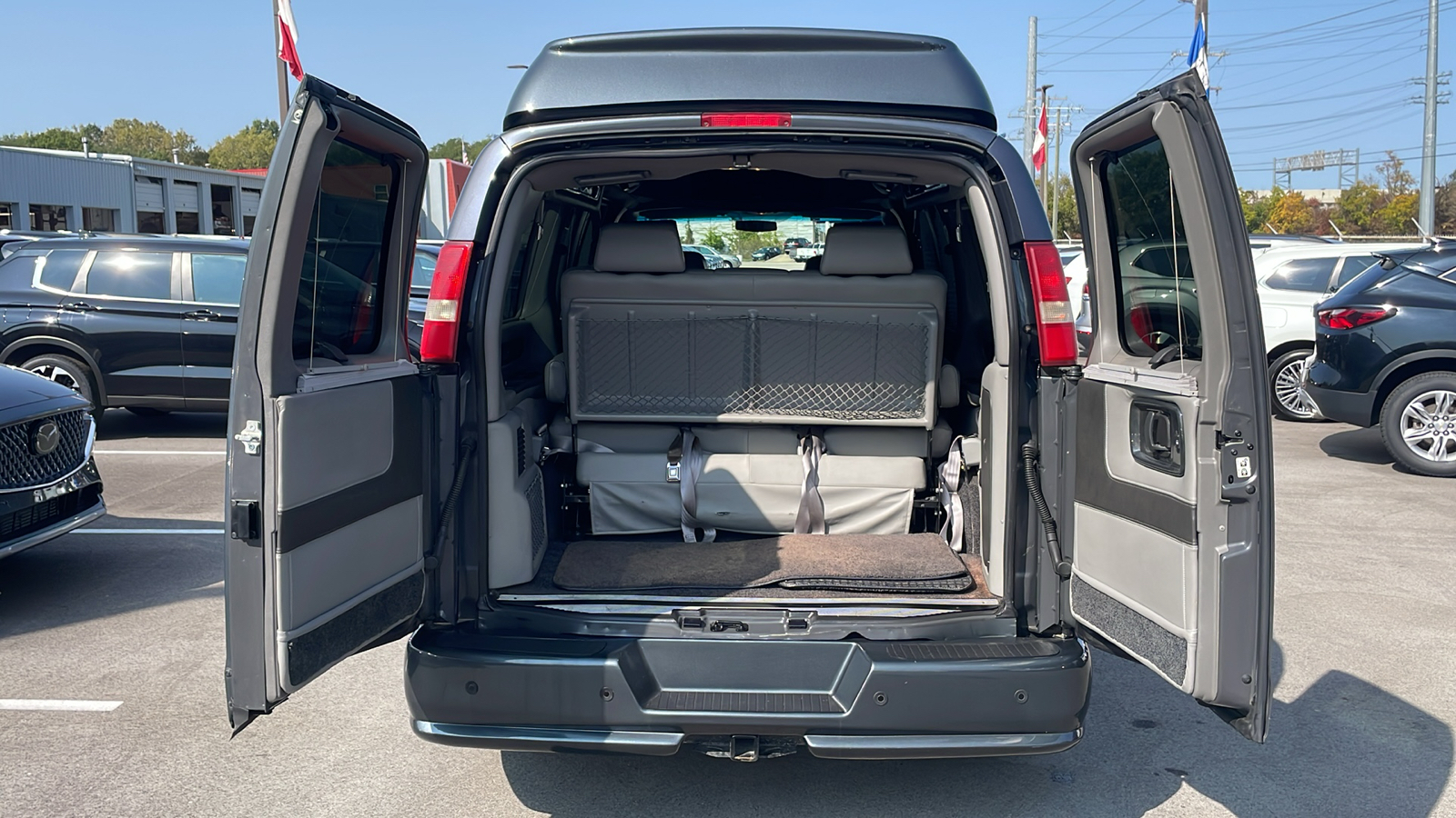 2014 GMC Savana Cargo Van Upfitter 10