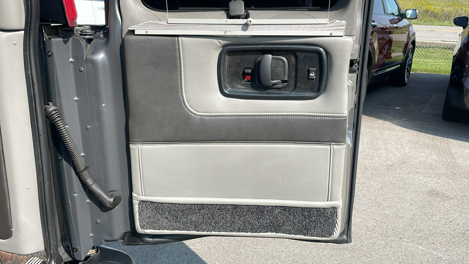 2014 GMC Savana Cargo Van Upfitter 11