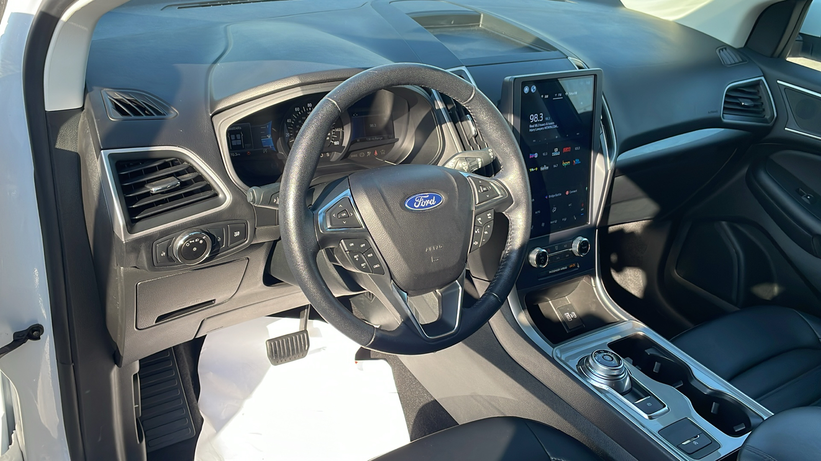 2023 Ford Edge  19