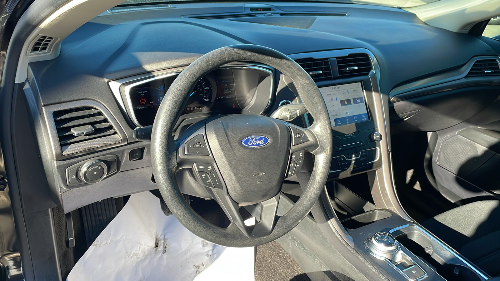 2020 Ford Fusion Hybrid SE 16