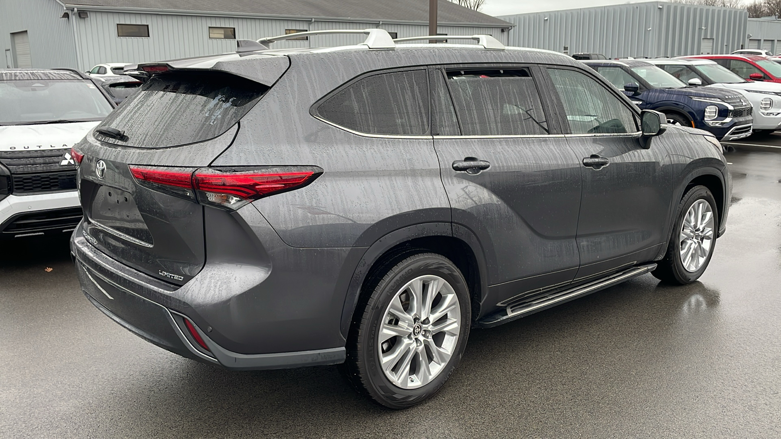 2021 Toyota Highlander Limited 13