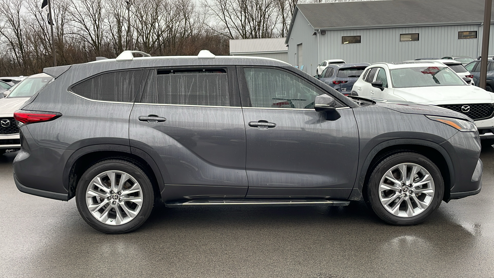 2021 Toyota Highlander Limited 14