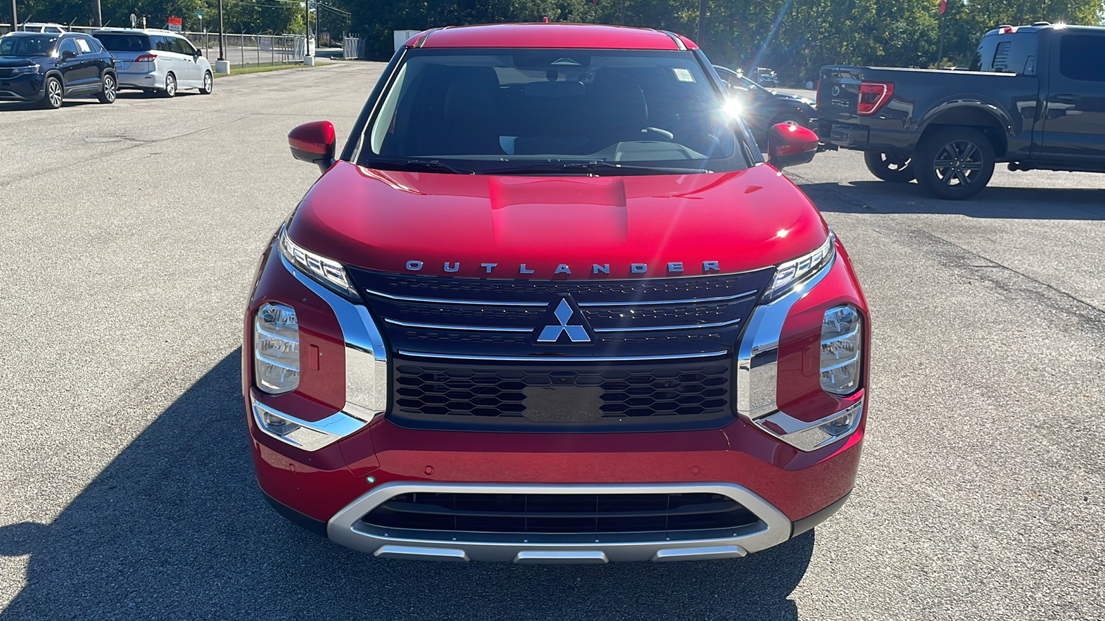 2024 Mitsubishi Outlander SE 2